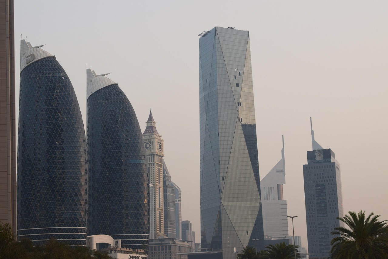 https://cdn.pixabay.com/photo/2020/06/06/21/51/dubai-city-difc-5268375_1280.jpg