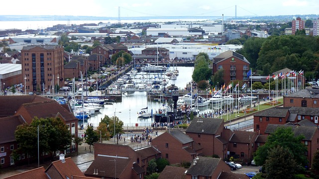 Free Hull Marina photo and picture