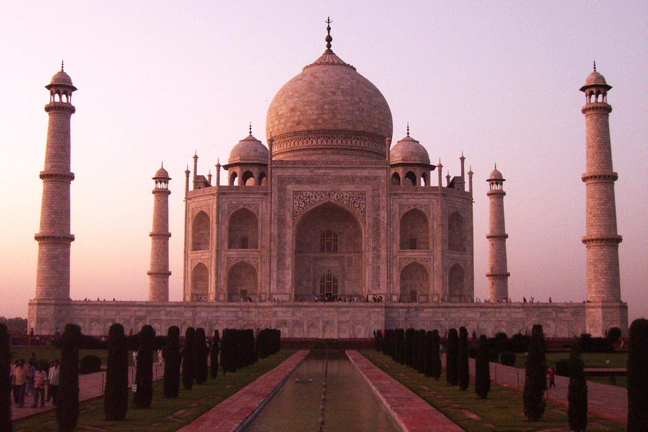 Taj Mahal - free online jigsaw puzzle photo