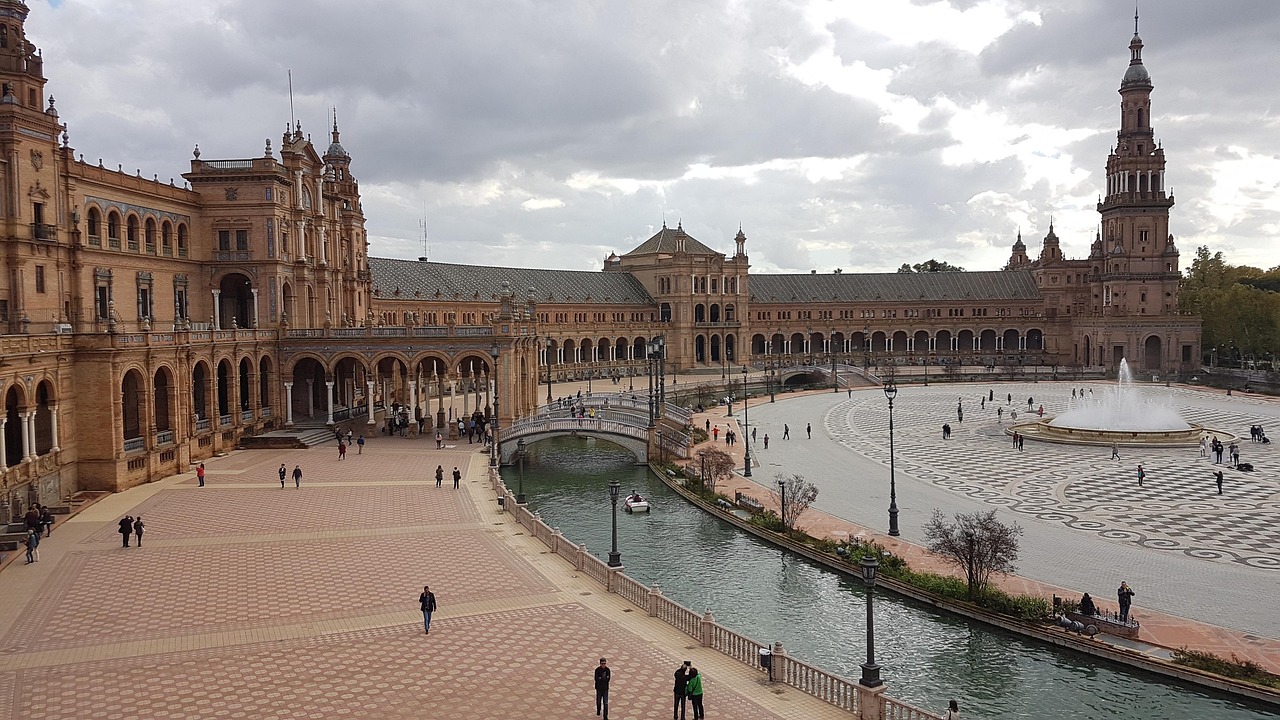 The Placa De Espana - free online jigsaw puzzle photo