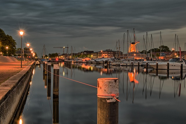 Free Port Hellfoot Lock photo and picture