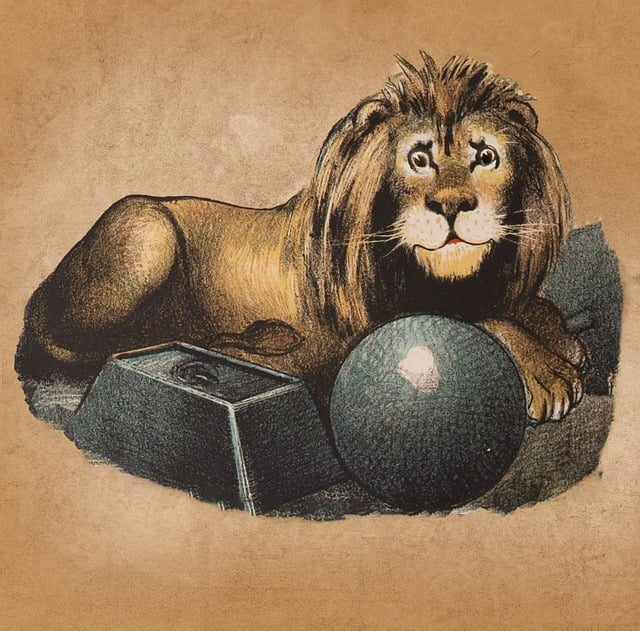 Free lion grin vintage illustration