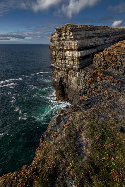 The cliffs, ireland, sea and landscape — photo by KonradJanik