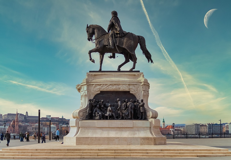 Statue Budapest Parliament Free photo on Pixabay Pixabay