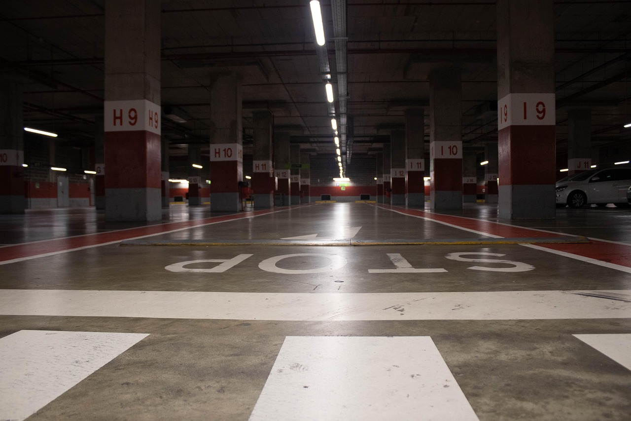 Garage Parking - Free photo on Pixabay - Pixabay