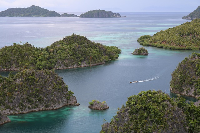 Download free HD stock image of Cotage Raja Ampat Free Cotage Raja Ampat photo and picture