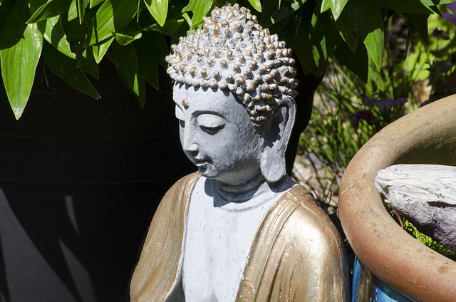 Free Buddha Statue photo and picture