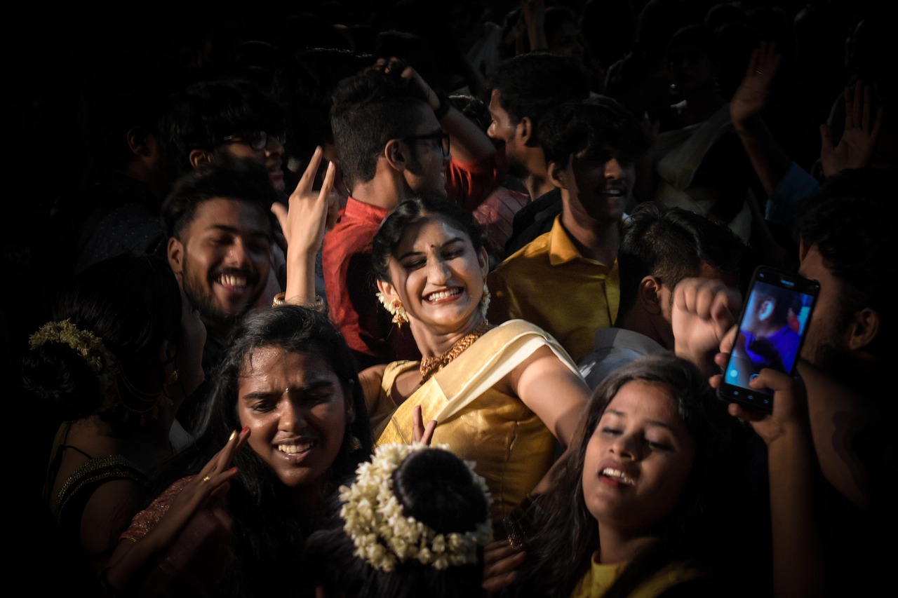 10+ Free Indian Crowd & Crowd Images - Pixabay
