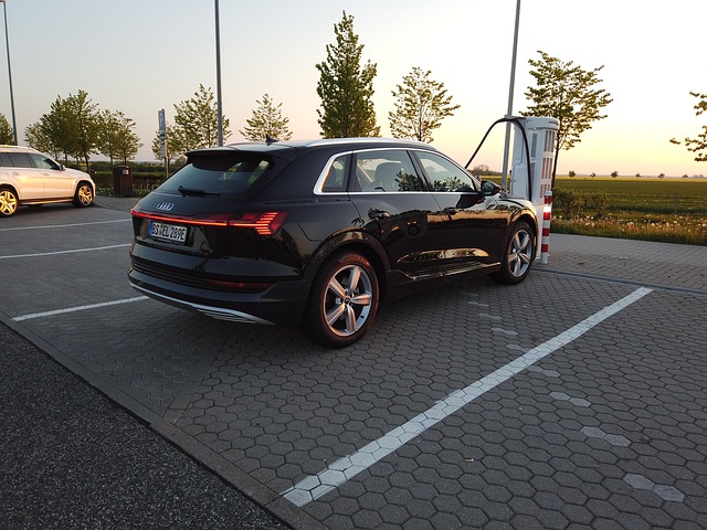 Free Audi E-Tron Electric Car photo and picture