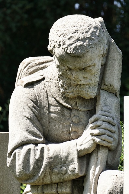 Free War Statue photo and picture