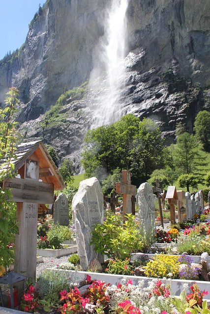 Free Lauterbrunnen Switzerland photo and picture
