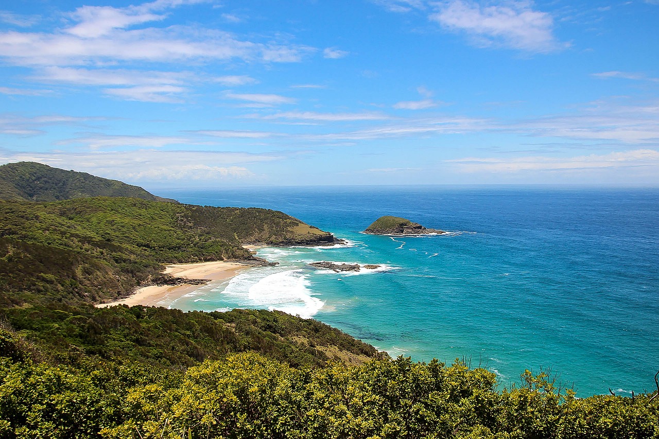 Smokey Cape Lighthouse - free online jigsaw puzzle photo