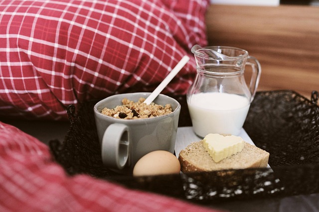 breakfast, cereal, milk, breakfast in bed, bed, food, meal, tomorrow, bedroom, service, hotel, butter, butter bread