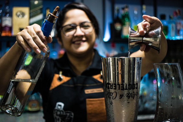 Free Bartender Cocktail photo and picture