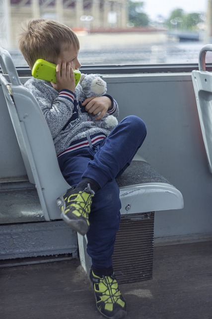 Barn, Bus, Telefon, Taler, Opkald