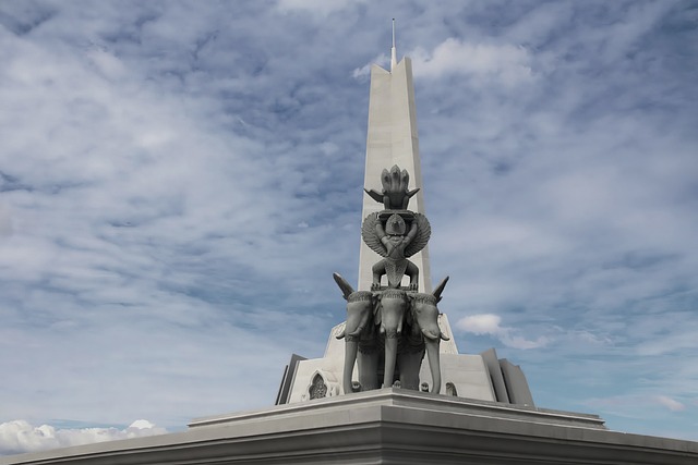 Free Win Win Memorial Park Building photo and picture