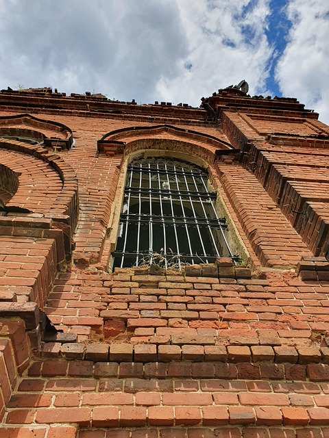 Free Window Grille photo and picture