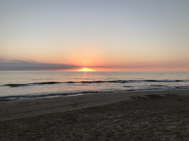Free Sunrise Sun photo and picture