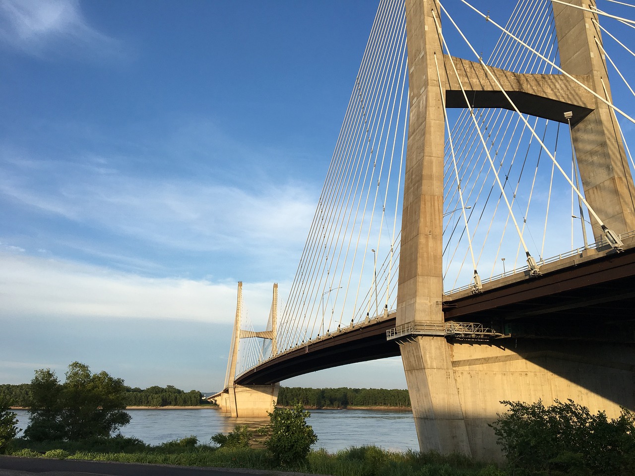 MISSISSIPPI RIVER BRIDGE CAMERA visual data 2