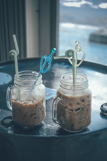 Kaffee, Trinken, Glas, Strohhalme, Tisch