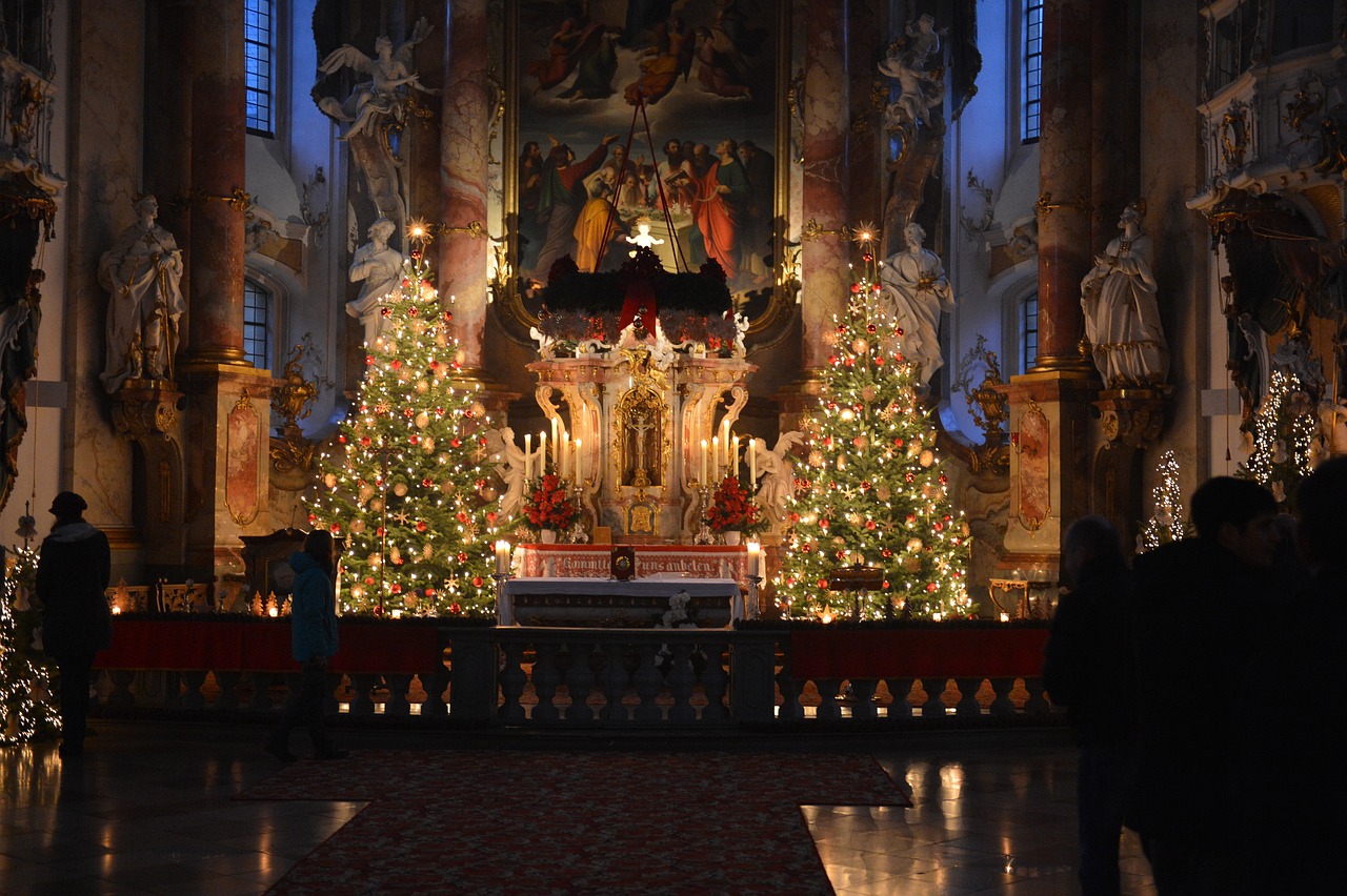 Download free HD stock image of Christmas Free Christmas photo and picture