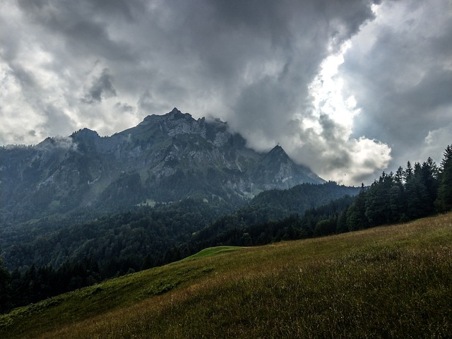 Free Pilate Mountain photo and picture