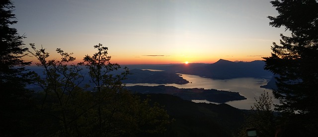 Free Mountains Sunset photo and picture