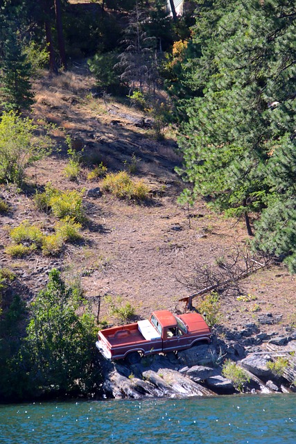 Free Truck Accident photo and picture