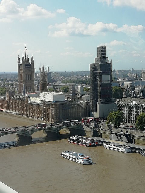 Reper, Pod, Londra