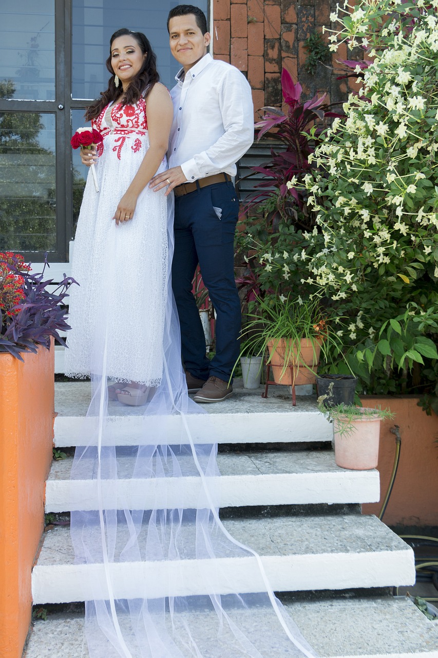 Petits Amis Mariage Couple Jeune Photo