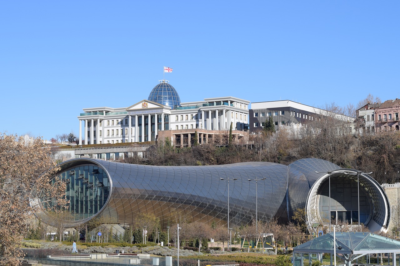 Buildings - free online jigsaw puzzle photo
