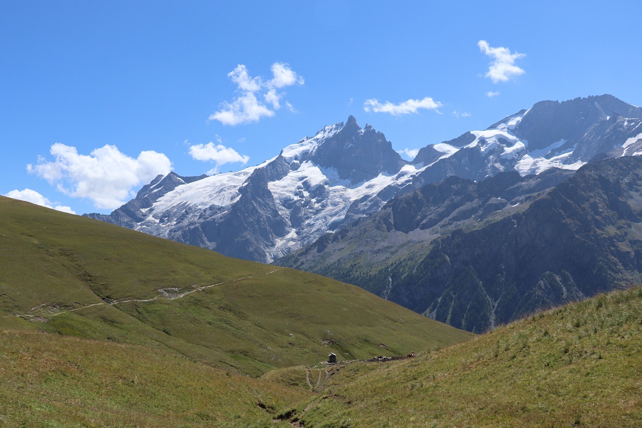 Mountains - free online jigsaw puzzle photo
