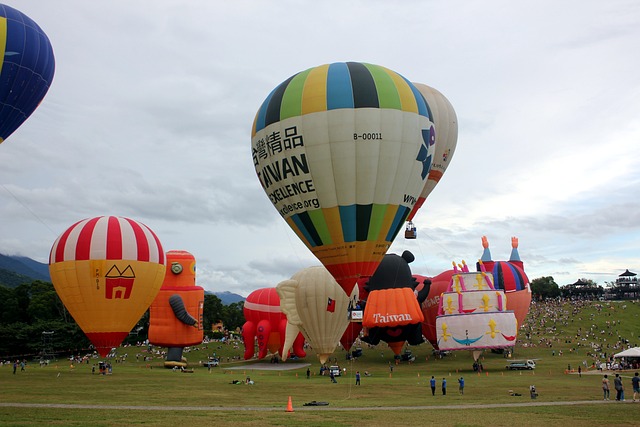 Taiwan, Balon Cu Aer Cald, Colorat
