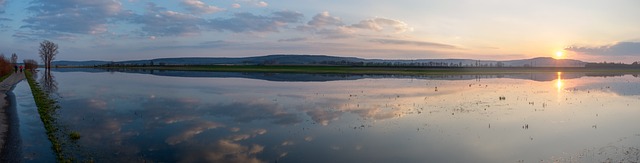 Free Reflection Altmühl photo and picture