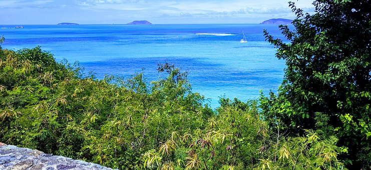 St John'S, Usvi, Strand
