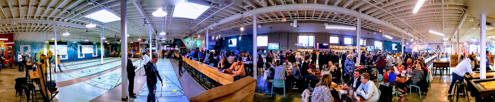 Panoramisch, Shuffle Board, Bar