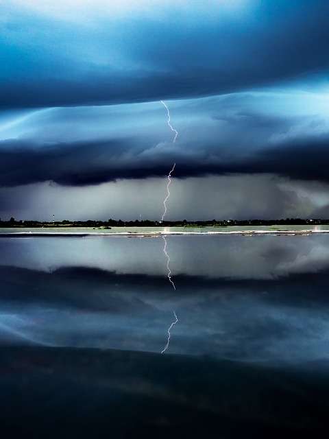 Storm, Lyn, Strejke, Lynnedslag
