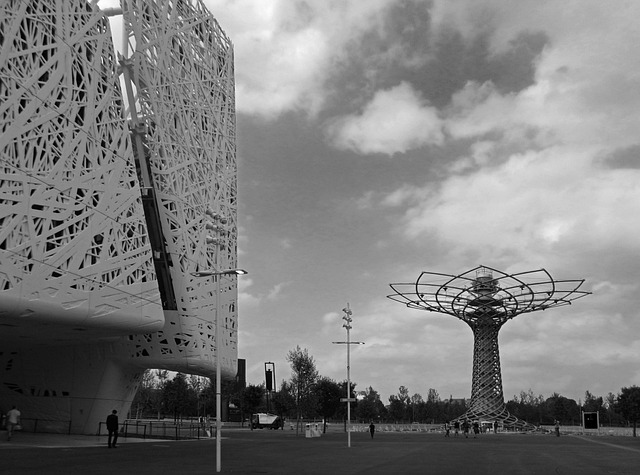 Free Milan Lombardy photo and picture