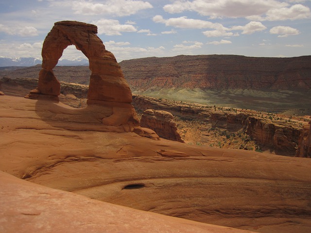 Free Monument Valley Stone Arch photo and picture