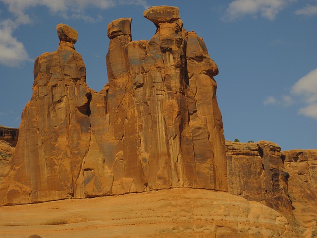 Free Monument Valley Rocks photo and picture