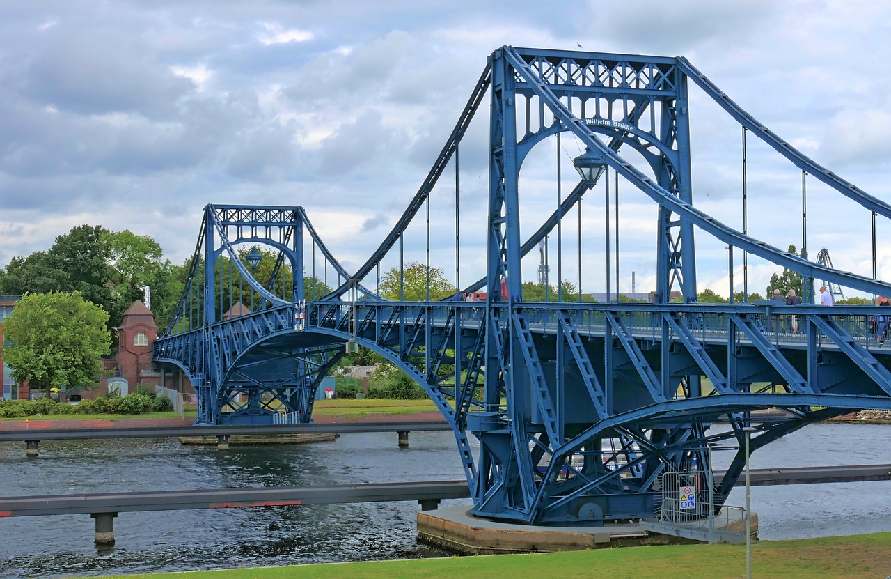 Kaiser Wilhelm Bridge - free online jigsaw puzzle photo