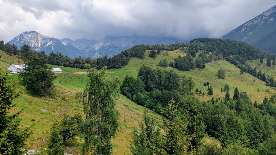 山岳地帯 mountains-5558462_960_720.jpg