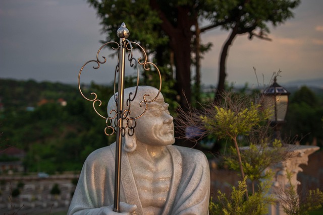 Free Statue White photo and picture