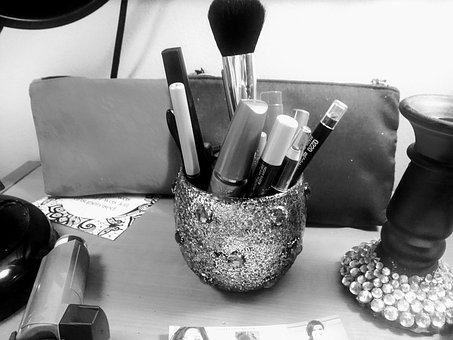Free Glam Make Up photo and picture
