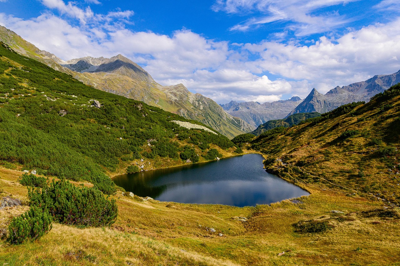 Lake - free online jigsaw puzzle photo