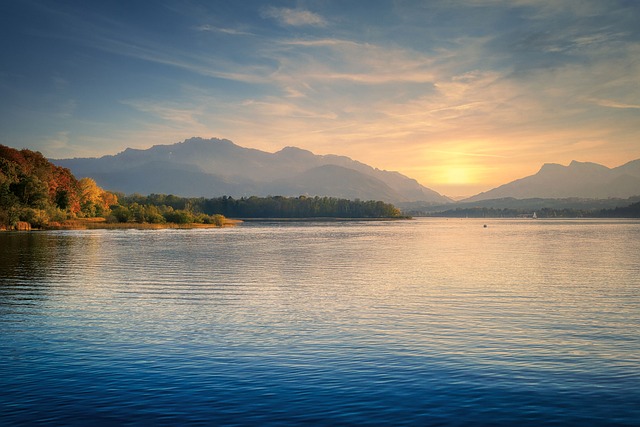 Free Mountains Lake photo and picture