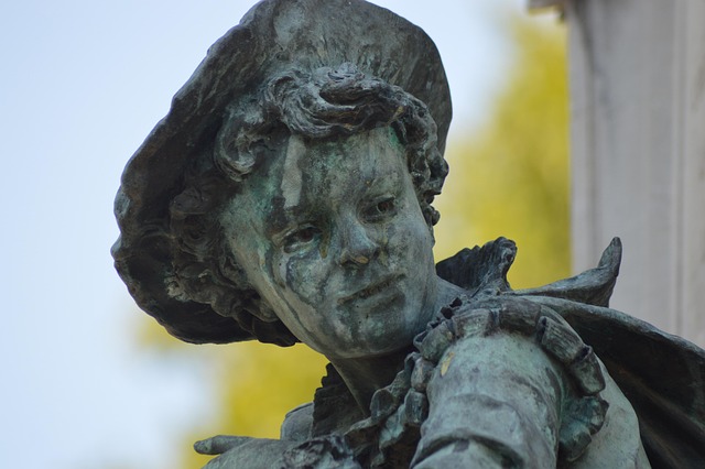 Download free HD stock image of Boy Statue Free Boy Statue photo and picture