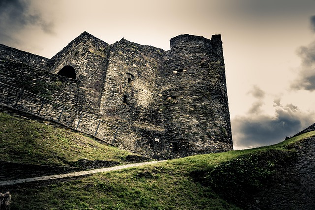 Hrad, Krajina, Středověký