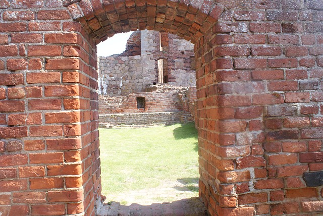 Hammershus, Vernietigen, Geboren