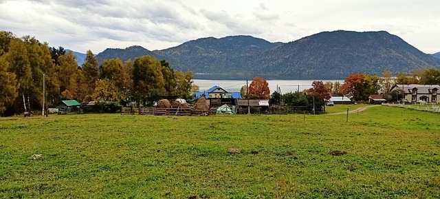Free Mountains Lake photo and picture